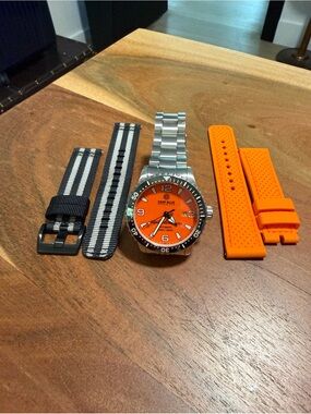 Deep Blue marine Master 500 Orange Dial Dive Watch with Extra Straps